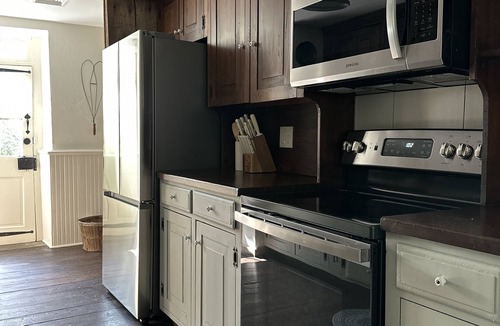 Pequea House | Ironmaster Mansion — 1700's historic stone guest house with creek view