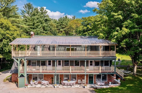 Manchester House | July 4 special: Sleep 20, 6BR/6BA. Pool, tennis, views, resort. Dogs loved!