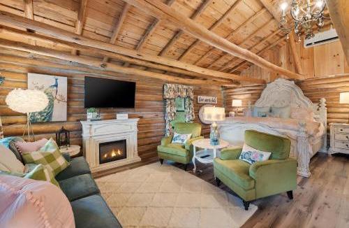 Rudy House | King-Delicately decorated-Log cabin charm-Front porch living-The Pampered Peacock