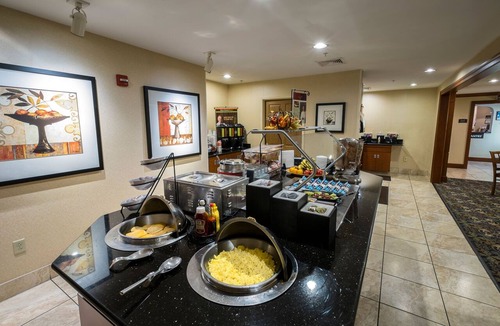 Harrisburg Apartment | King Studio w/Kitchen | Pool + Free Breakfast