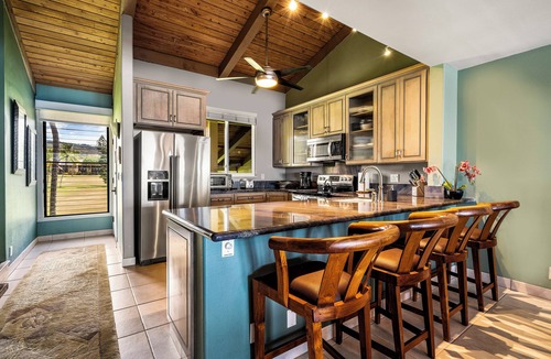 Kahaluu-Keauhou Condo | KKSR5303 DIRECT OCEANFRONT, TOP FLOOR W/LOFT, REMODELED, AIR CONDITIONING!