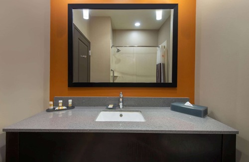 Harrisburg Hotel | La Quinta Inn & Suites by Wyndham Harrisburg-Hershey