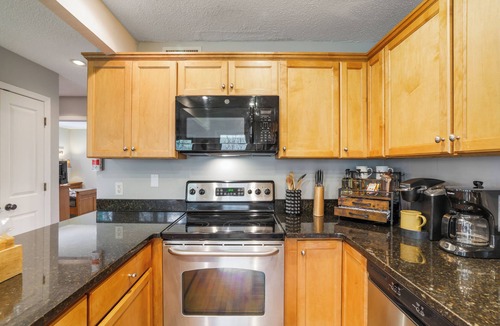 Lake Harmony Estates House | Lake Access, Lively Lake Harmony Location, Sleeps 14, Hot Tub, Wooded Retreat