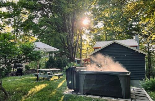 Smallwood House | Lake Access Plunge Pool Pedal Boat SUPs Fire Pit