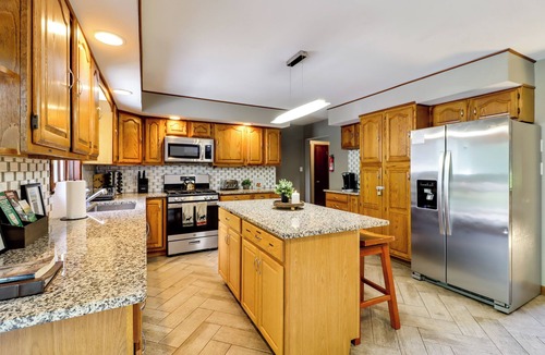 White Haven House | Lake Access & Private Hot Tub at Poconos Home!