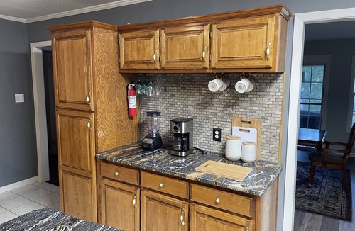 Mid America House | Lake Hamilton, BoatHouse, Hot Tub, Barge Rental, Sleeps 10, H.S. National Park