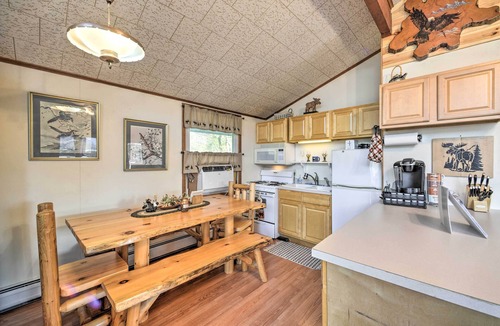 Speculator Cottage | Lake Pleasant Access! Speculator Cottage w/Deck