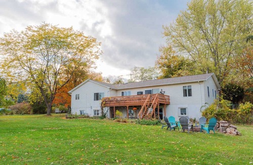Geneva House | Lakefront 8BR House with Private Dock & Fire Pit
