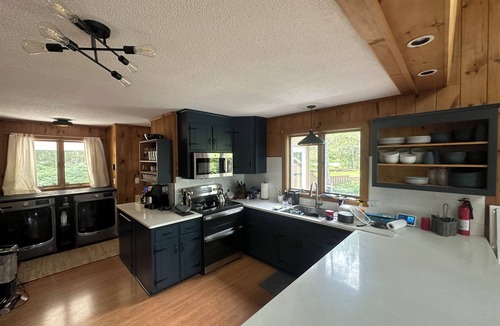 Sherwood Forest House | Lakefront Berkshire Retreat. Relax, go outdoors hike, ski, explore art & culture