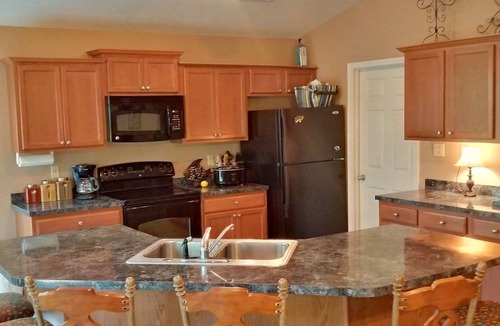 Tumbling Shoals House | Lakefront Cabin with swimming, fishing and boating feet away from privat deck