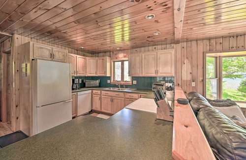 Gloversville Cottage | Lakefront Gloversville Home w/Beach + Dock!