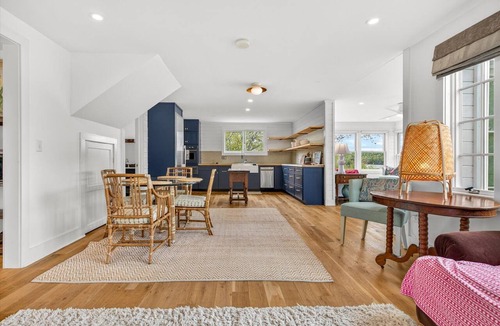 Moriah Center House | Lakefront retreat with stunning sunsets, scenic lake and mountain view’s