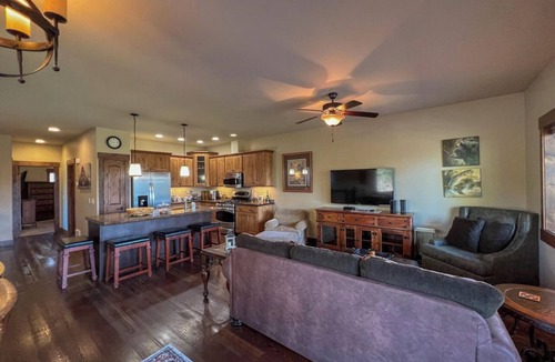 Bigfork House | Lakeview Getaway-Walk To Downtown Bigfork, Rated #1 Lake town in USA