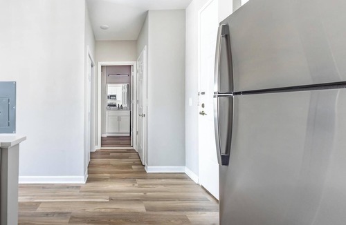 Raritan Apartment | Landing | Stunning 1BD, Tennis Court, Pool