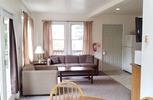 Cooperstown Cottage | Large Cottage that sleeps 10 minutes from Cooperstown