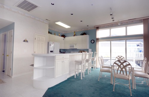 North Ocean City Condo | Large, spacious 3 bedroom condo with free WiFi, a boat slip, and an outdoor pool located uptown on the bay water with breathtaking view of bay!