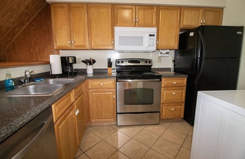 Edray Apartment | Leatherbark 306A 2BR/1BA Sleep 8 Fireplace Wi-Fi Close to Village & Slopes