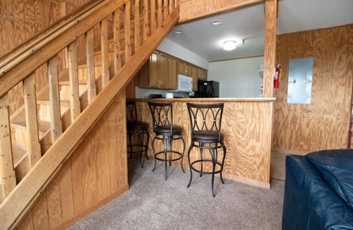 Edray Apartment | Leatherbark 306A 2BR/1BA Sleep 8 Fireplace Wi-Fi Close to Village & Slopes
