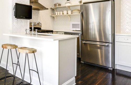 Buckhead Village House | Light-filled Cottage in the Middle of it All!!