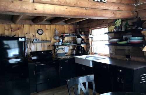 Sandgate Cabin | Log Cabin Rental for Eight Guests with Walk-Out Bedroom near Manchester, Vermont