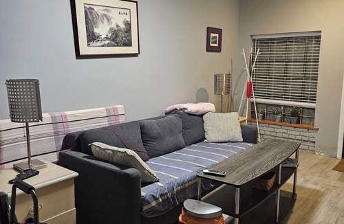 Kings Park Apartment | Long Island Pool Getaway - Private apartment with shared pool/hot tub.
