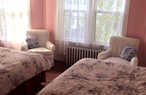 Blue Mountain Lake Cabin | Lovely Suite with Private Bathroom in Blue Mountain Lake, New York