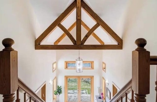 Liberty House | Luxe 6BR Group Retreat | Hot Tub, Fire Pit + Pond