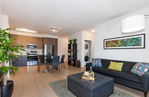 Menlo Park Condo | Luxurious 1 Bedroom Condo in a Hotel with Modern Amenities
