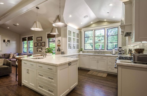 Hillsborough House | Luxurious designer home, walkable to downtown Bur & SM, heart of Silicon Valley