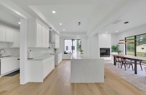 Clarkdale House | Luxury 4-bedroom home with 2 kitchens, hot tub, and gym: Group & Family Retreats