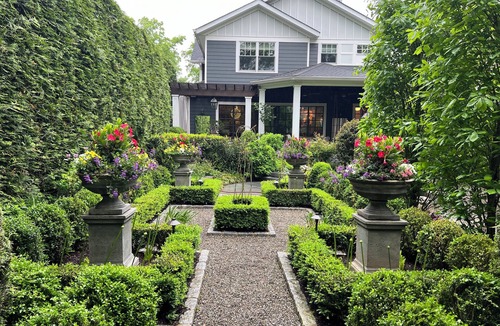 Millburn House | Luxury 4BR Home in Millburn NJ - Sleeps 10 - Near NYC - Parking & Modern Comfort
