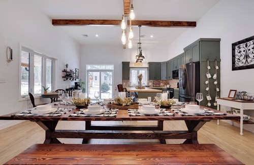 Jim Thorpe House | Luxury Barndominium w/Golf Sim, Hot Tub, Home Theater, Minutes to Jim Thorpe!