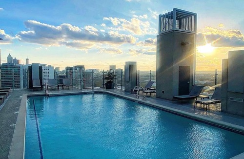 Midtown Apartment | Luxury City Center Home