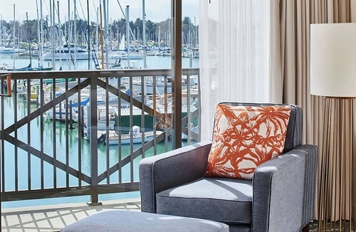 Berkeley Hotel | Luxury Hotel in Berkeley Marina! 3 Convenient Units, Pets Allowed, Bike Rental!