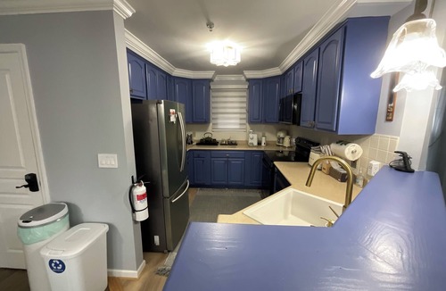 Vernon Condo | Luxury Romantic Gateway