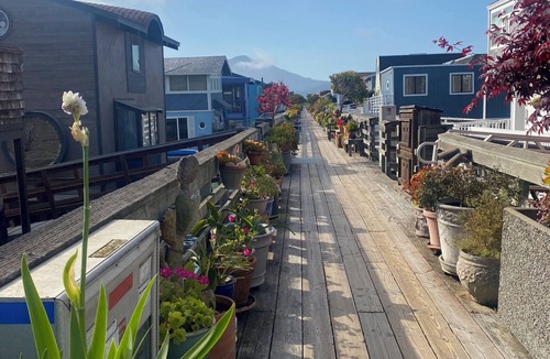 Marin City Boat Rental | Magical, light-filled houseboat with spectacular views.