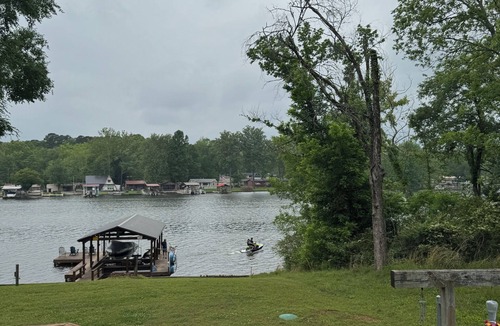 Mid America Cottage | Main channel,Hamilton, fireplace, covered porch, pulldown sun screen, cool water