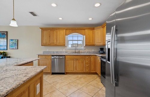 Toilla Segunda House | Maldonado Beach House | 200 Steps to Pensacola Beach | Dog-Friendly