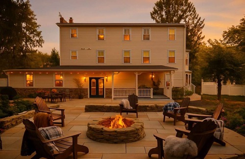 Town of Marlborough House | Maple Branch Manor