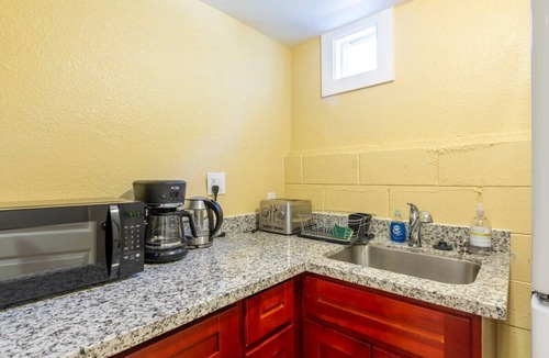 Northside Apartment | Marbella Lane - 2BR Cozy LwrLvl in DTWN SJ