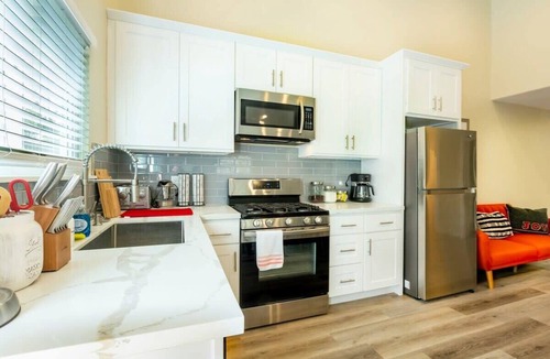 Willow Glen House | @ Marbella Lane - NEW! 3BR CozyRetreat in DTWN SJ