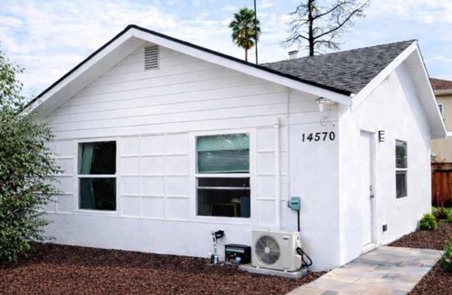 Cambrian Park House | @ Marbella Lane - Spacious 2BR Home Near Westgate