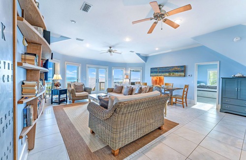 Plantation House | Mariner's Compass - 3 BR Beachfront Beauty with community pool located in The Plantation