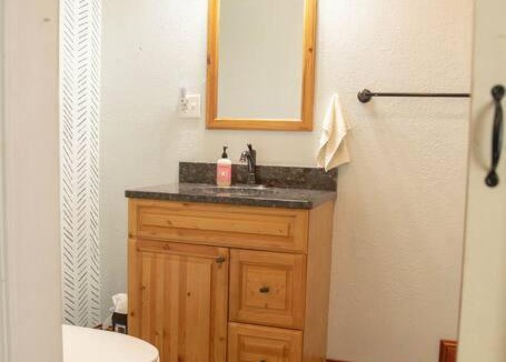 Doniphan House | Mark Twain Current River Barndo