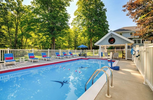 East Branch House | Massive Roscoe Retreat: Great for Large Groups!