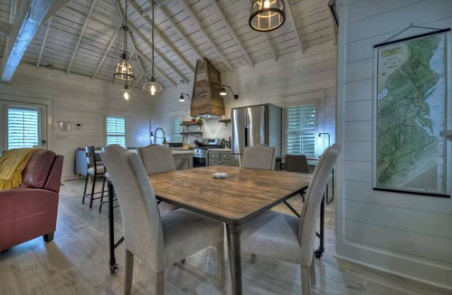 Williamstown Cottage | Memory Maker, Top of GA Cottage in charming Mineral Bluff with AC, WiFi