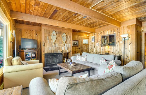 Bridgton House | Million-Dollar View: Waterfront Cabin in Bridgton!