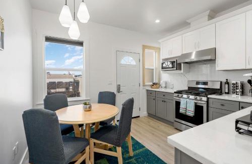 Excelsior House | Modern 2Bed 2Bath w/parking in Excelsior District