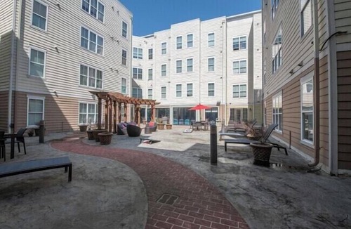 University District Apartment | Modern 2BR/2BA Near University District