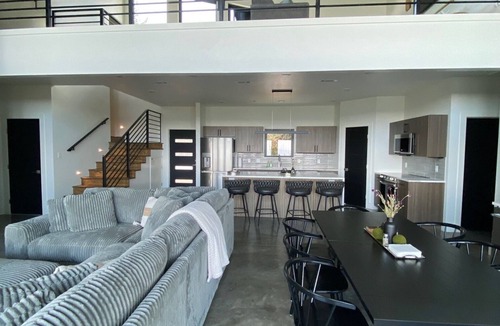 Jasper Cabin | Modern 3-BR Lodge in Jasper with breathtaking views of the Arkansas Grand Canyon